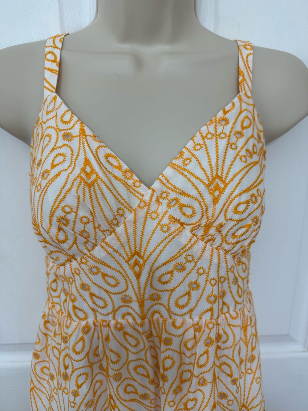 LOFT Petites Eyelet Open Back Maxi Dress White Yellow 4P - Picture 5 of 12